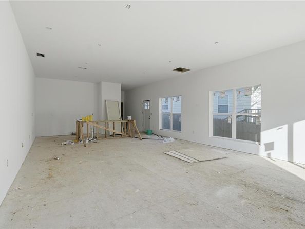 5535  Mesa Circle , Dallas Texas 75235