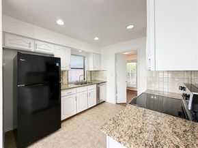 17490  Meandering Way  1102, Dallas Texas 75252