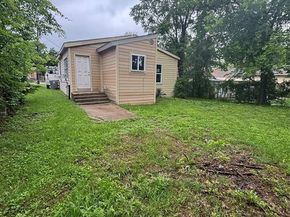 1212  Mclean Avenue , Dallas Texas 75211