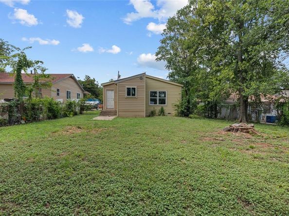1212  Mclean Avenue , Dallas Texas 75211