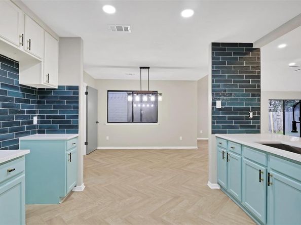 6624  Mattney Drive , Dallas Texas 75237