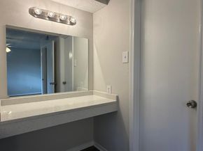 3624  Parkridge Drive  214, Dallas Texas 75234