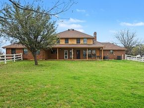 10101  Round Hill Road , Fort Worth Texas 76131
