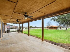 10101  Round Hill Road , Fort Worth Texas 76131