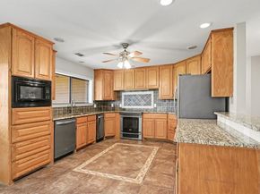 10101  Round Hill Road , Fort Worth Texas 76131