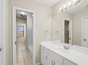 10101  Round Hill Road , Fort Worth Texas 76131