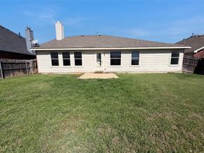 501 W Clover Park Drive , Fort Worth Texas 76140