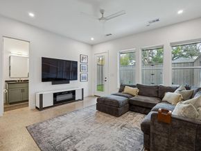 5104  Vandelia Street , Dallas Texas 75235