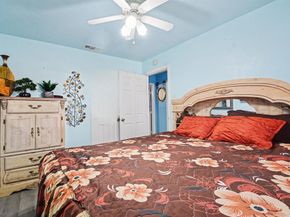 1615  Barlow Avenue , Dallas Texas 75224