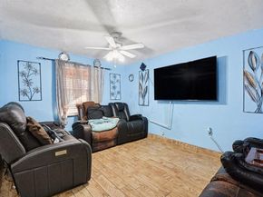 1615  Barlow Avenue , Dallas Texas 75224