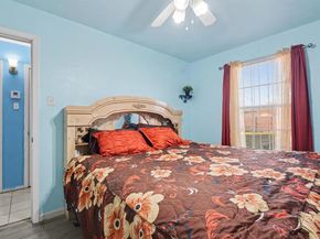 1615  Barlow Avenue , Dallas Texas 75224