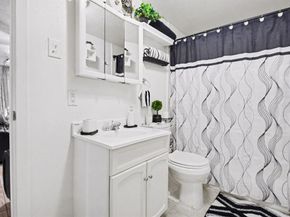 1615  Barlow Avenue , Dallas Texas 75224