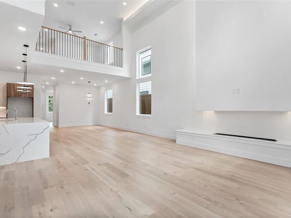 617  Parkview Avenue , Dallas Texas 75223