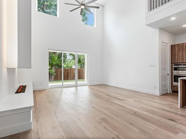 617  Parkview Avenue , Dallas Texas 75223