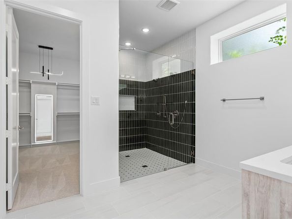 617  Parkview Avenue , Dallas Texas 75223