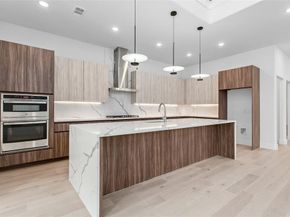 617  Parkview Avenue , Dallas Texas 75223