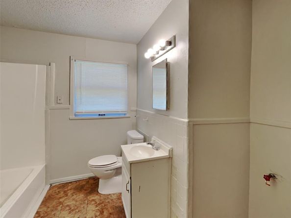 4712  Norris Street , Fort Worth Texas 76105