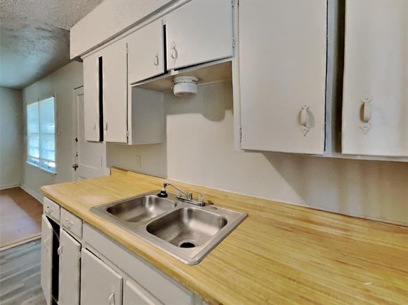 4712  Norris Street , Fort Worth Texas 76105
