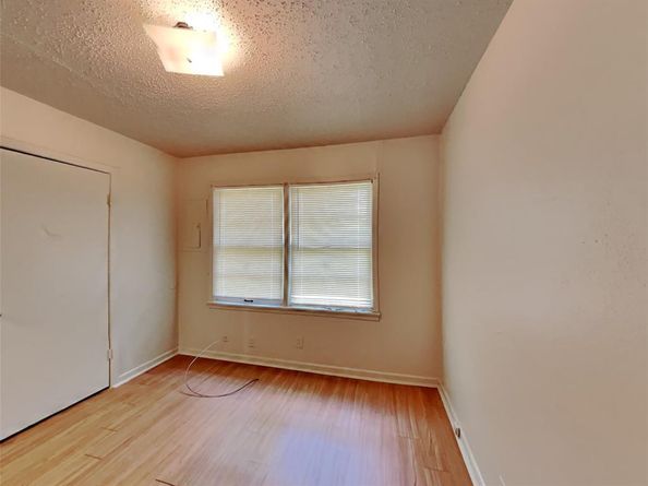4712  Norris Street , Fort Worth Texas 76105