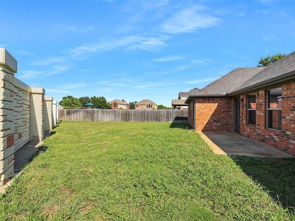 6601  Pine Hills Lane , Denton Texas 76210