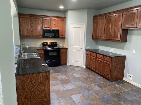 6601  Pine Hills Lane , Denton Texas 76210