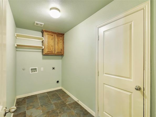 6601  Pine Hills Lane , Denton Texas 76210