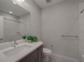 1686  Kings Highway , Dallas Texas 75208