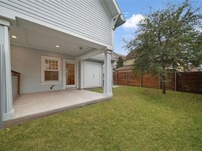 1686  Kings Highway , Dallas Texas 75208