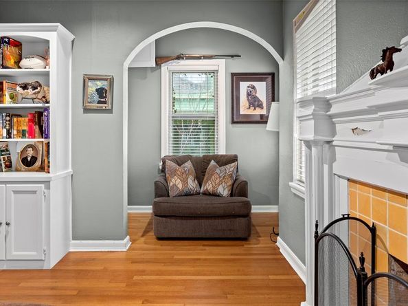 3252 S University Drive , Fort Worth Texas 76109