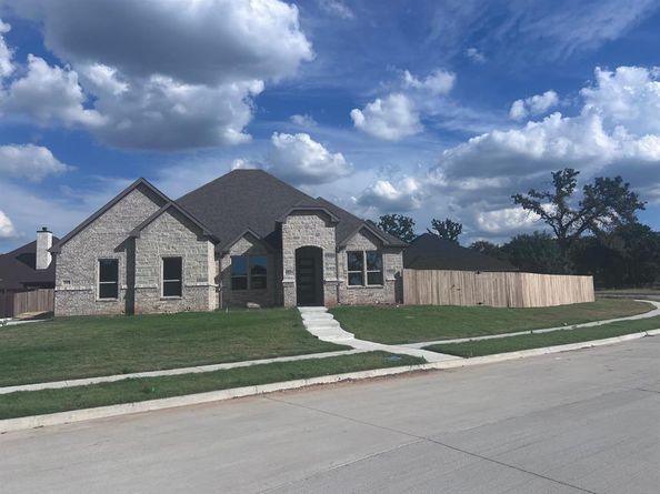 1600  Sea Breeze Court , Azle Texas 76020