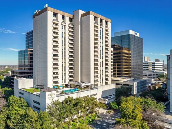 5909  Luther Lane  2000, Dallas Texas 75225
