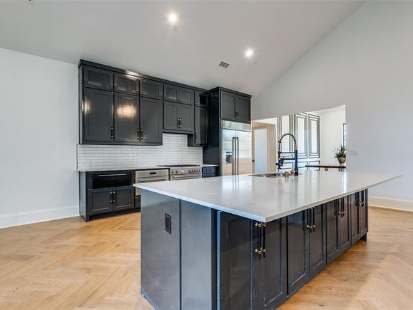 3221 S Glenbrook Drive , Garland Texas 75041