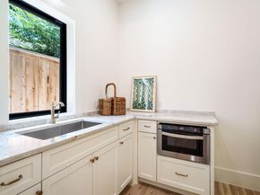 5836  Kenwood Avenue , Dallas Texas 75206