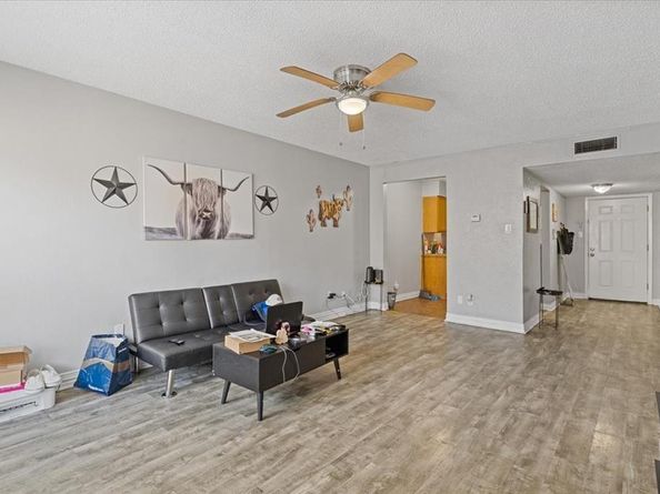 6016  Westridge Lane  408, Fort Worth Texas 76116