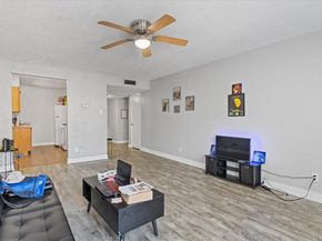 6016  Westridge Lane  408, Fort Worth Texas 76116