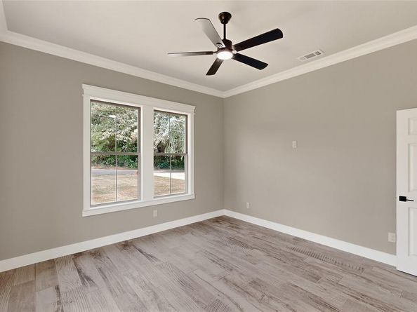 501  Linda Road , Kennedale Texas 76060