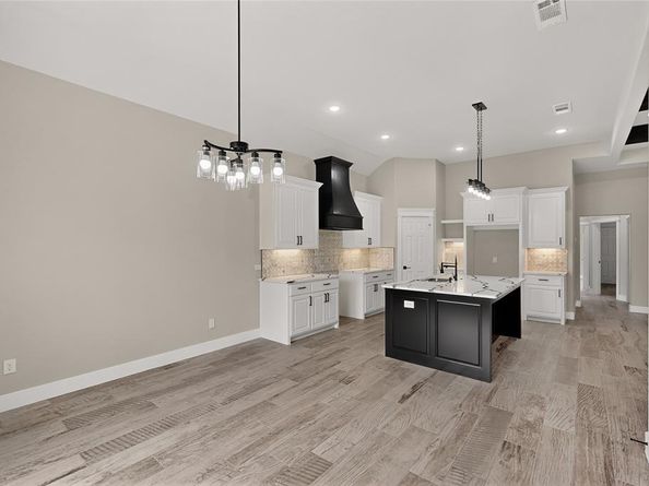 501  Linda Road , Kennedale Texas 76060