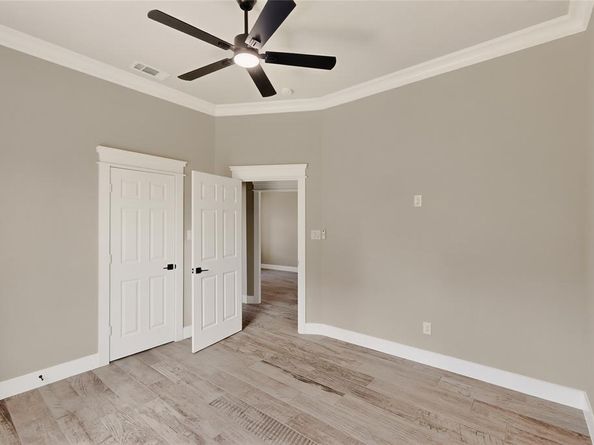 501  Linda Road , Kennedale Texas 76060