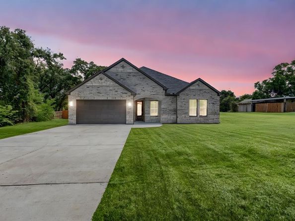 501  Linda Road , Kennedale Texas 76060