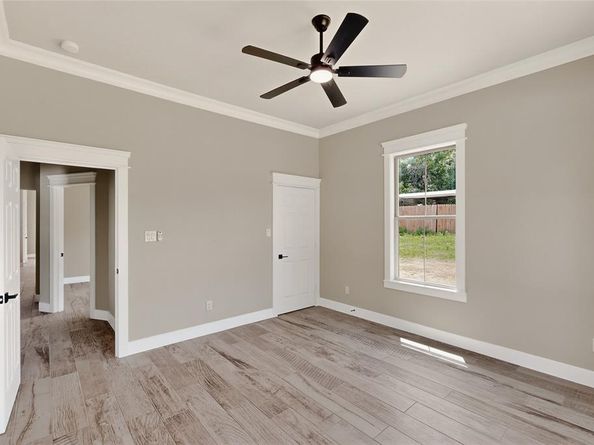 501  Linda Road , Kennedale Texas 76060
