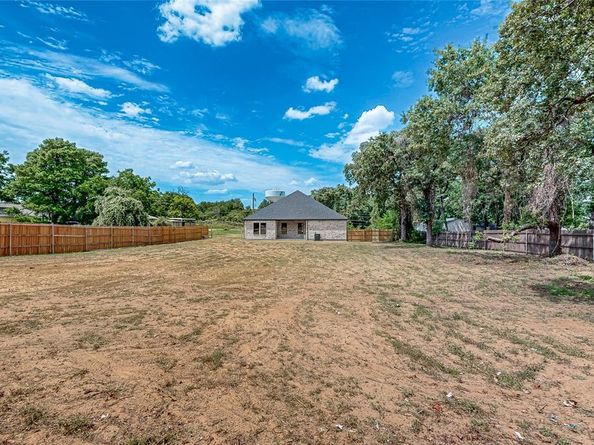 501  Linda Road , Kennedale Texas 76060