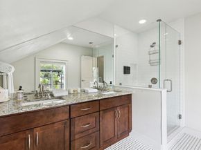 901 S Montreal Avenue , Dallas Texas 75208