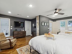 901 S Montreal Avenue , Dallas Texas 75208