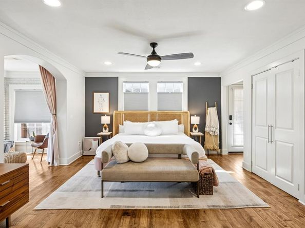 901 S Montreal Avenue , Dallas Texas 75208