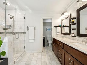 901 S Montreal Avenue , Dallas Texas 75208