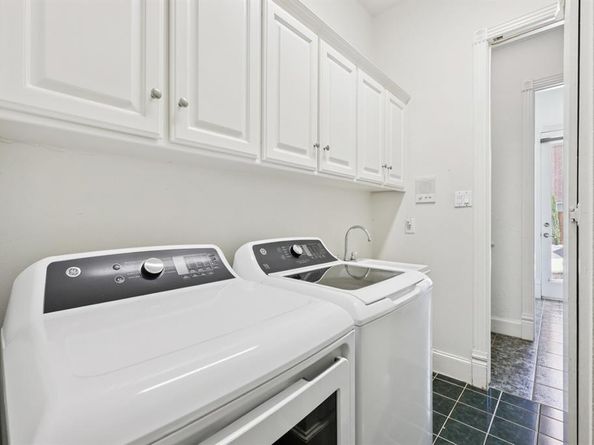 6065  Dilbeck Lane , Dallas Texas 75240