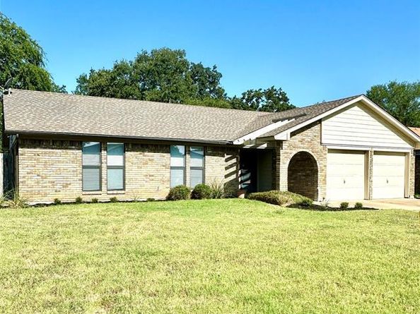 3104  Steeplechase Trail , Arlington Texas 76016