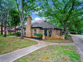 7566  Carriage Lane , Fort Worth Texas 76112