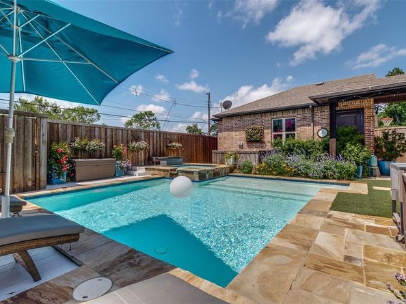 6820  Southridge Drive , Dallas Texas 75214
