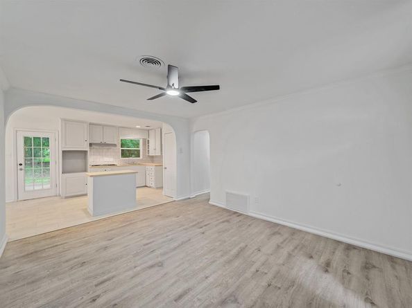 5537  Wheaton Drive , Fort Worth Texas 76133